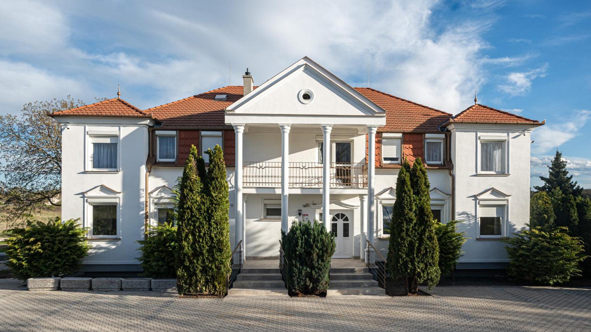 Villa Lilith Smart Fertőrákos Eksteriør bilde